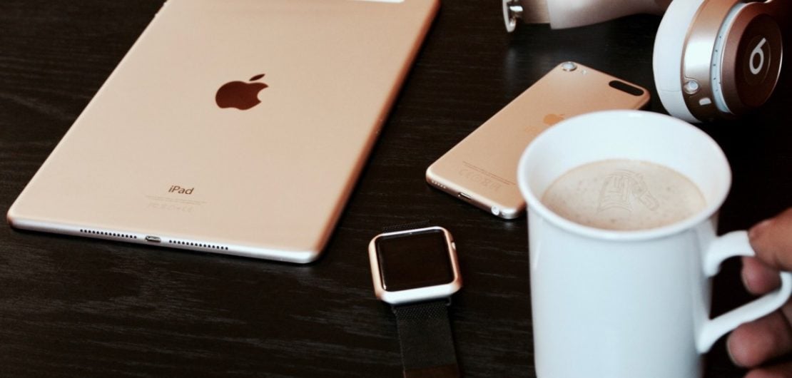 Apple watch iPhone ipad coffee